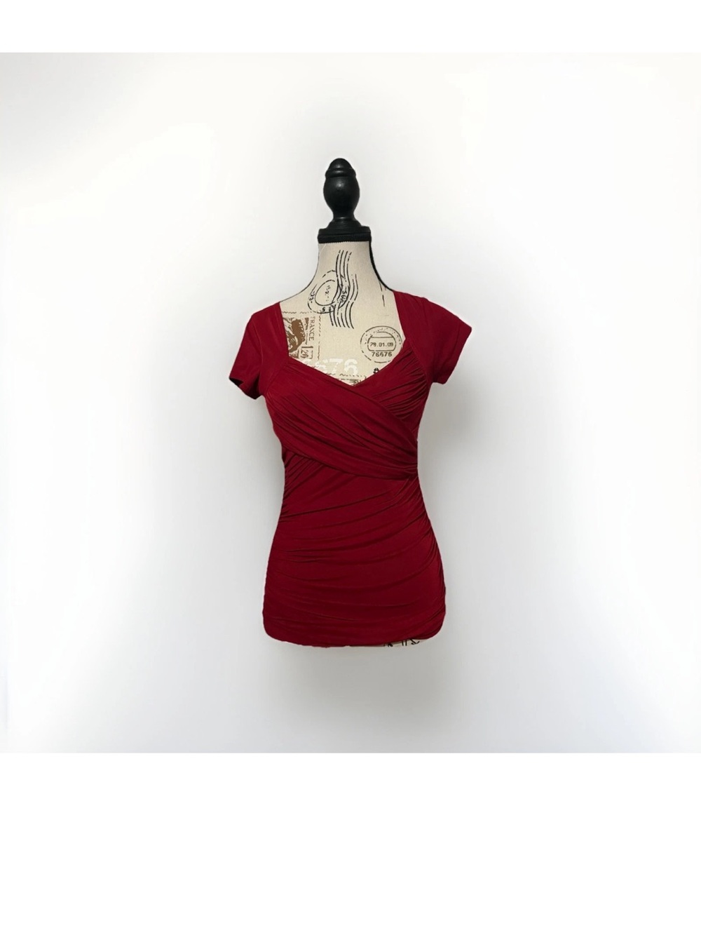 PattyBoutik Red Ruched Bodycon Top V Neck Stretch Blouse Women’s Small - Picture 3 of 5